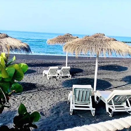 Beach And Pool In Apartment Playa de las Americas (Tenerife)