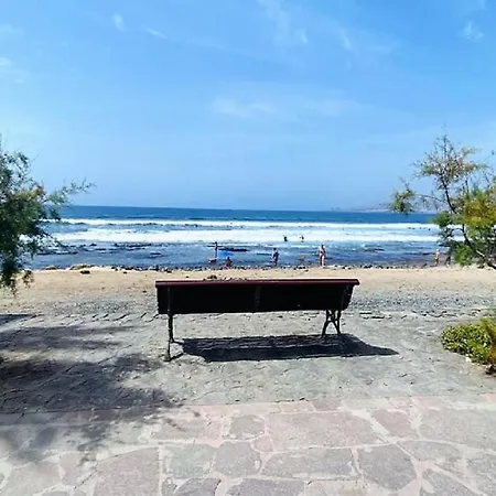 Apartment Beach And Pool In